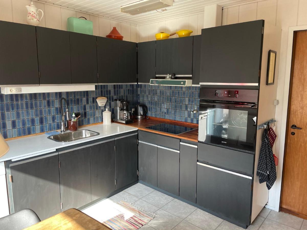 Retro Bolig - Fyldt Med Hygge! Ingen Luksus Apartman Kolind Kültér fotó