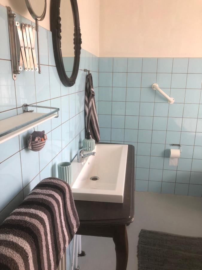 Retro Bolig - Fyldt Med Hygge! Ingen Luksus Apartman Kolind Kültér fotó