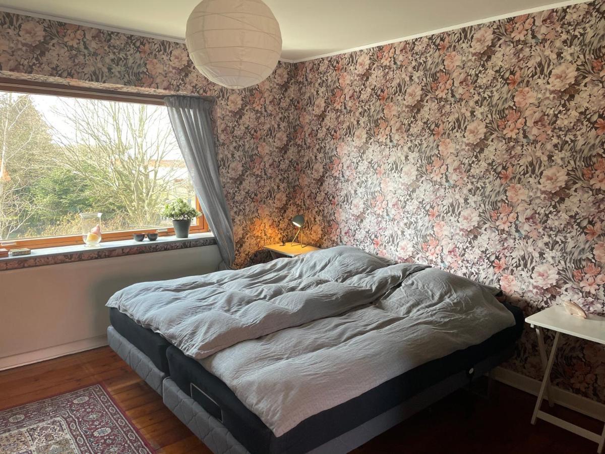 Retro Bolig - Fyldt Med Hygge! Ingen Luksus Apartman Kolind Kültér fotó