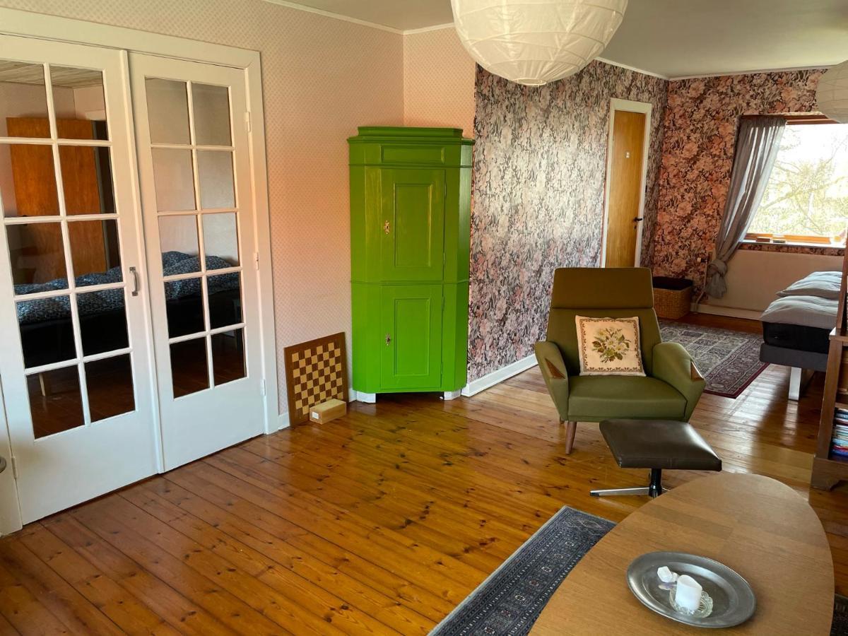 Retro Bolig - Fyldt Med Hygge! Ingen Luksus Apartman Kolind Kültér fotó