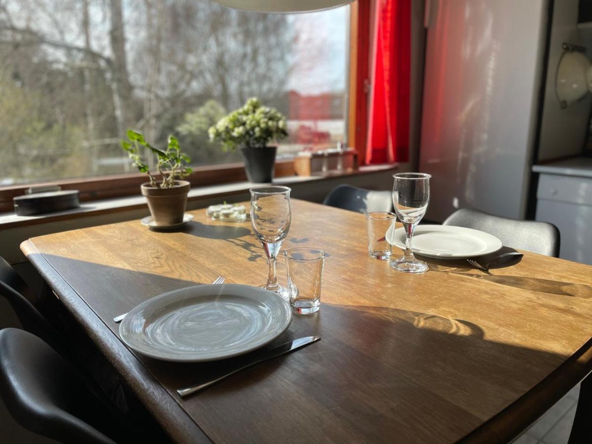 Retro Bolig - Fyldt Med Hygge! Ingen Luksus Apartman Kolind Kültér fotó