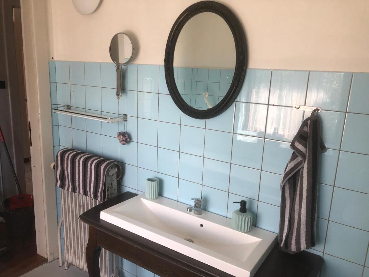 Retro Bolig - Fyldt Med Hygge! Ingen Luksus Apartman Kolind Kültér fotó